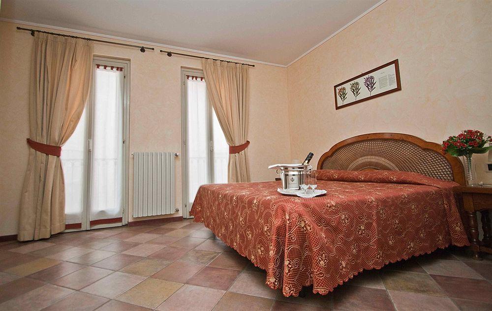Hotel Aquadolce Verbania Eksteriør billede