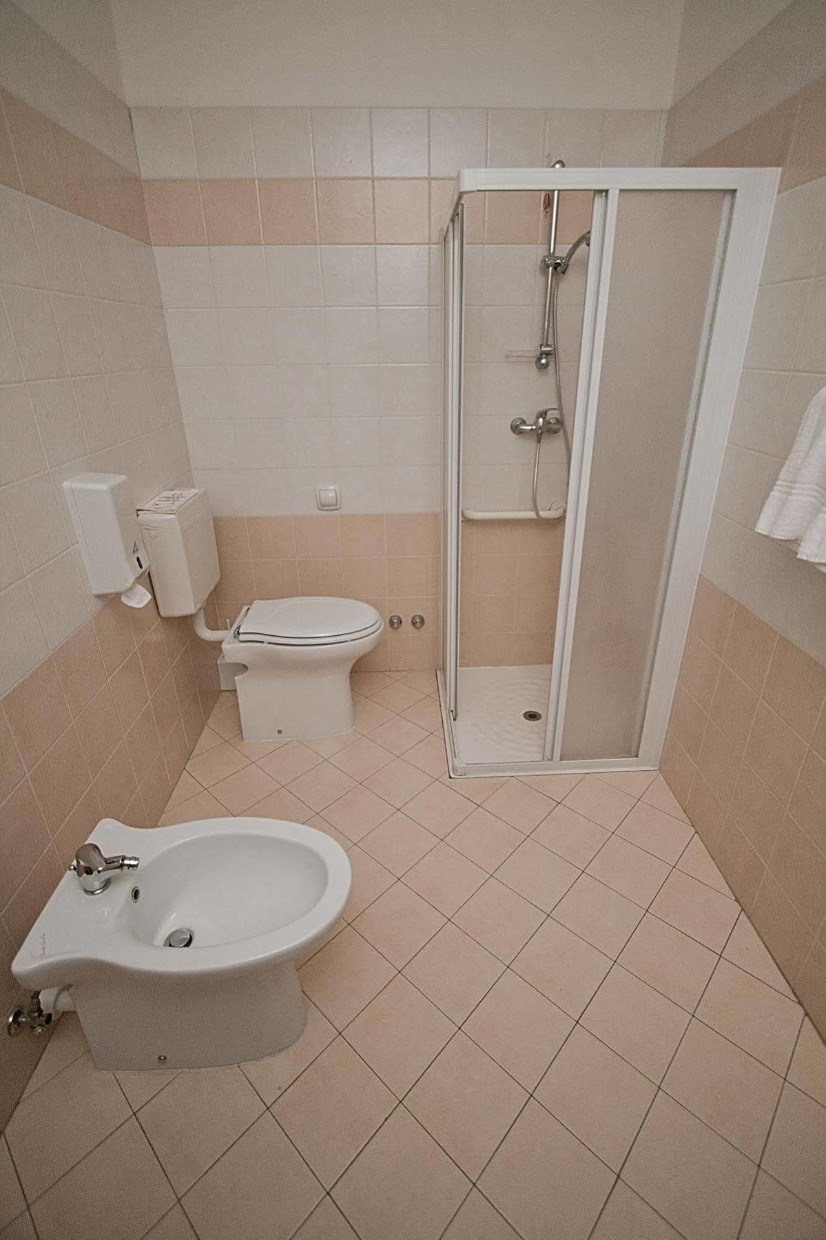 Hotel Aquadolce Verbania Eksteriør billede