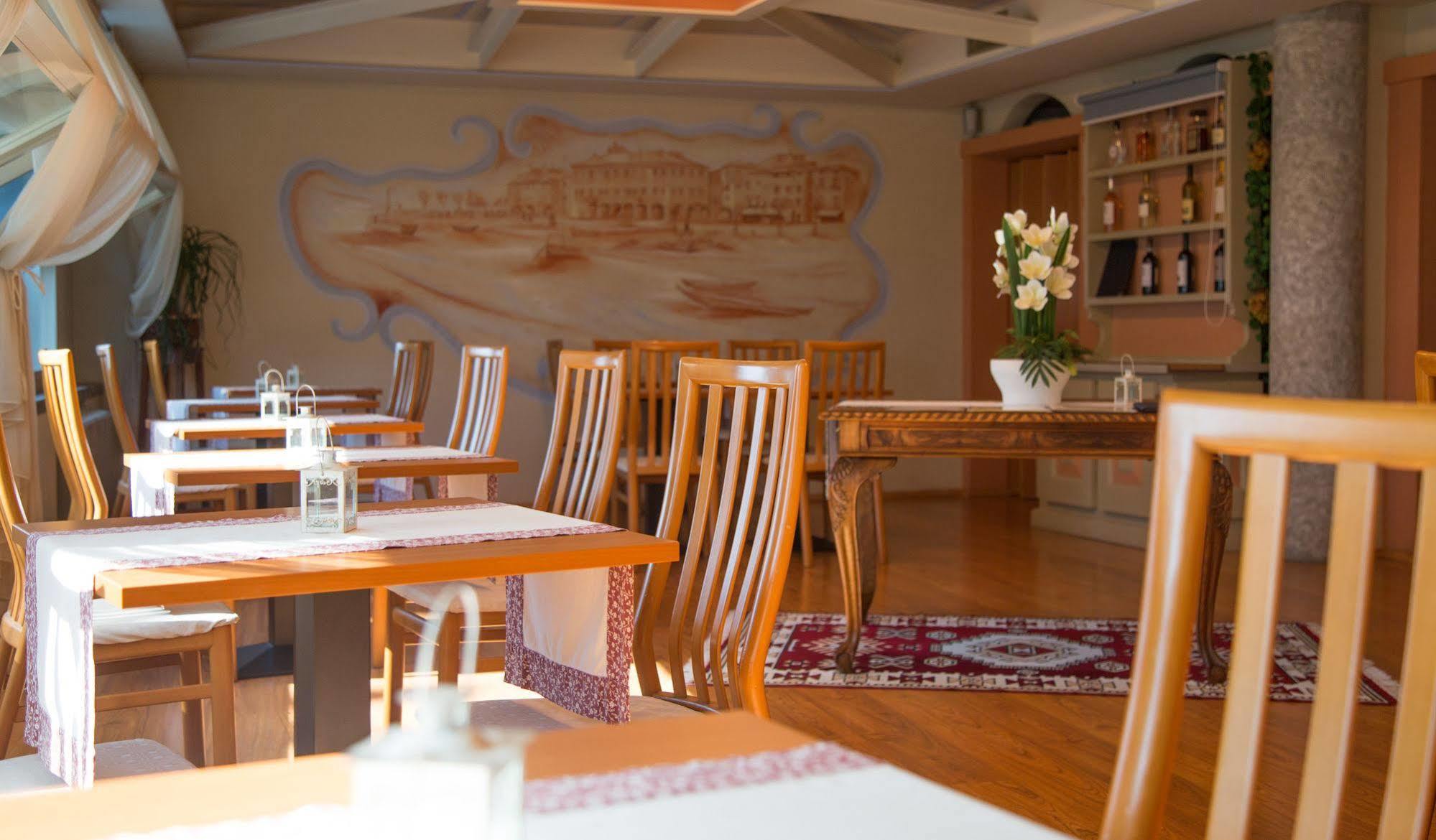 Hotel Aquadolce Verbania Eksteriør billede